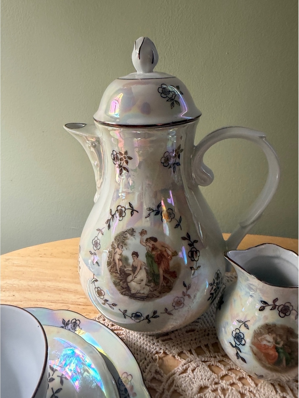 Vintage Kahla Porcelain 'Madonna' Lusterware Tea Set with Neoclassical Design - Picture 2 of 9